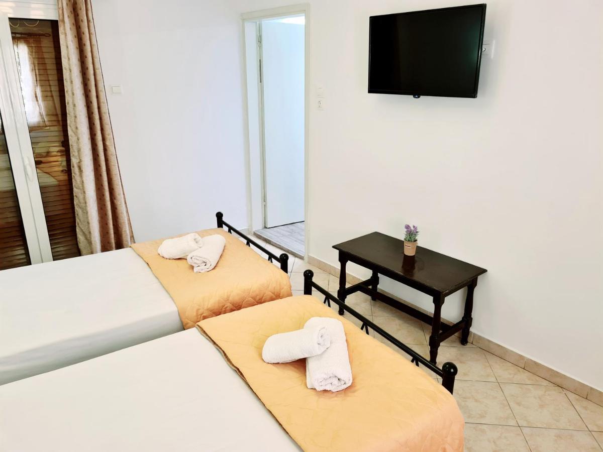 Avra Rooms 卡尔帕索斯 外观 照片